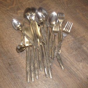 Lot 23 pieces Stylecraft stainless silverware Japan SYF 2 flowers